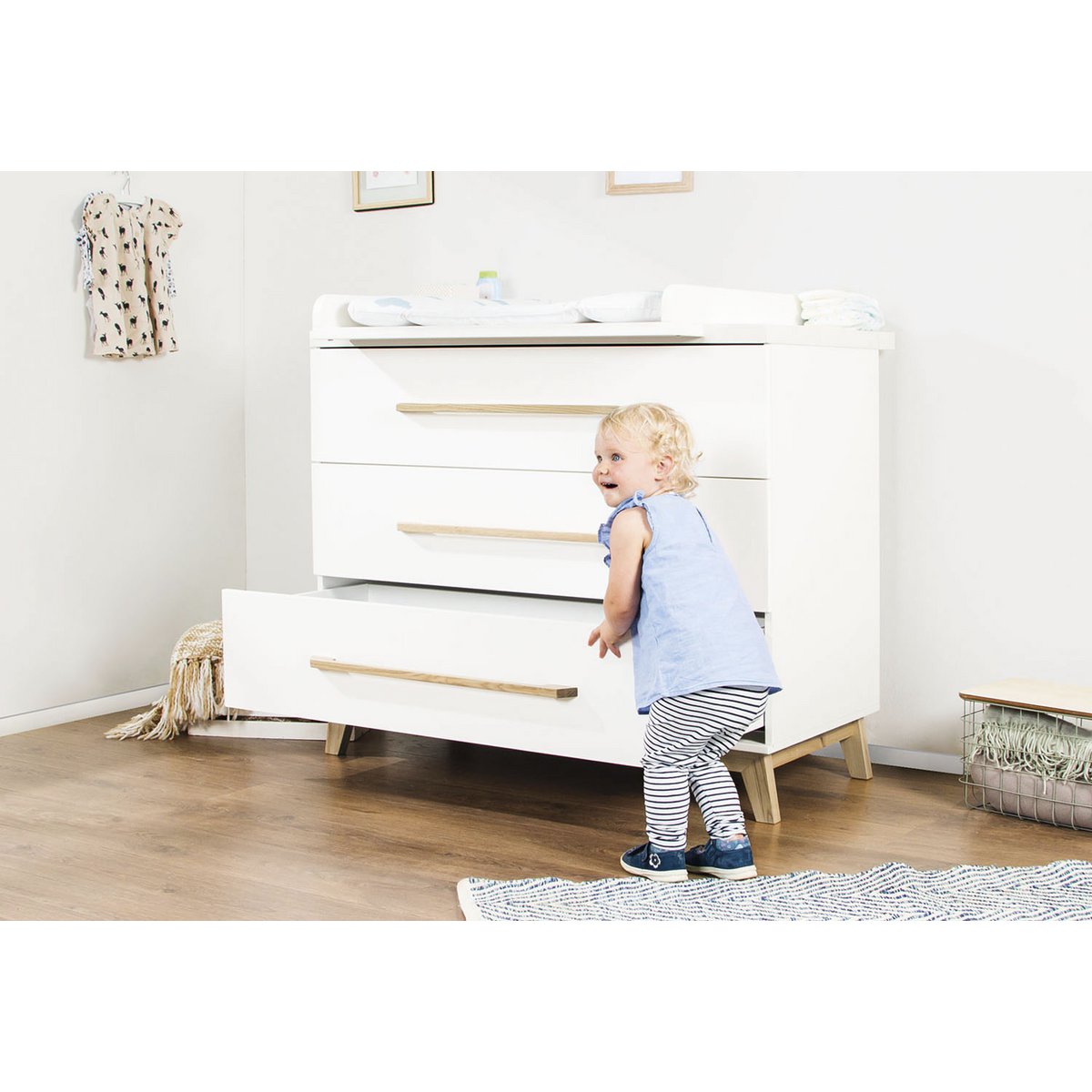 Chest of drawers 'Riva' wide