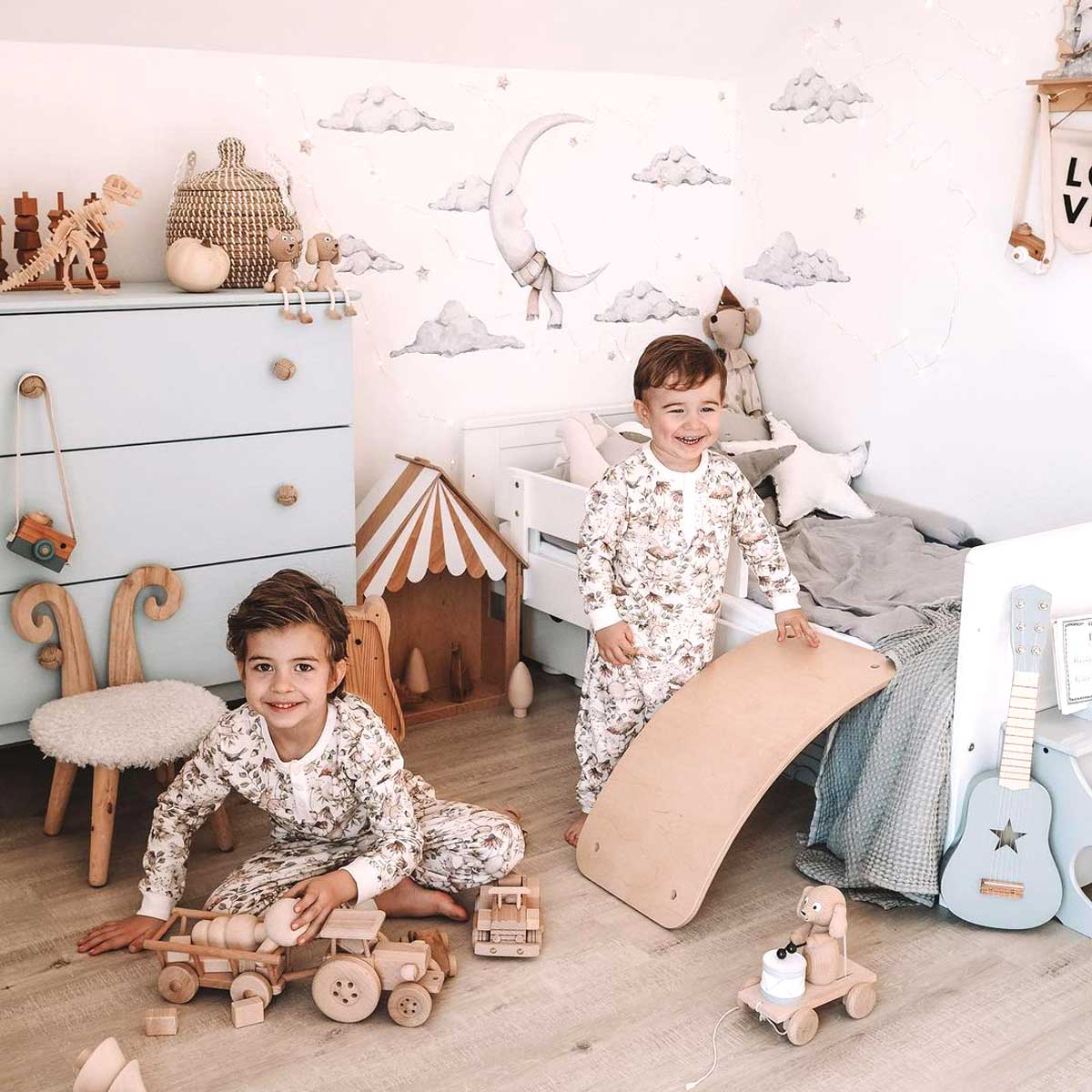 Moon Night Night / Magic Is Everywhere