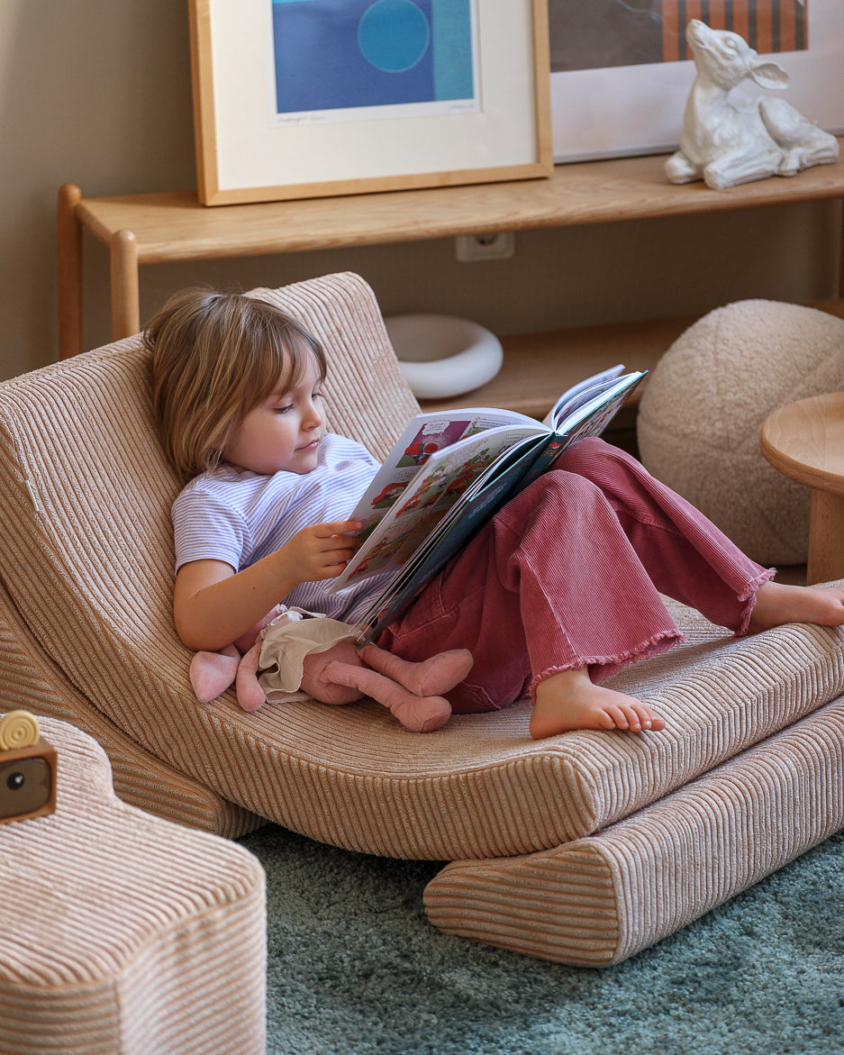 Wigiwama Brown Sugar Moon Chair - ribbed lounge chair