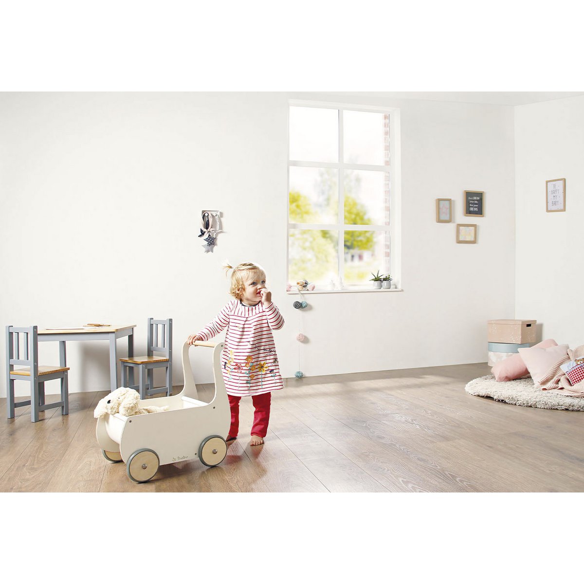 Doll's pram 'Mette', white