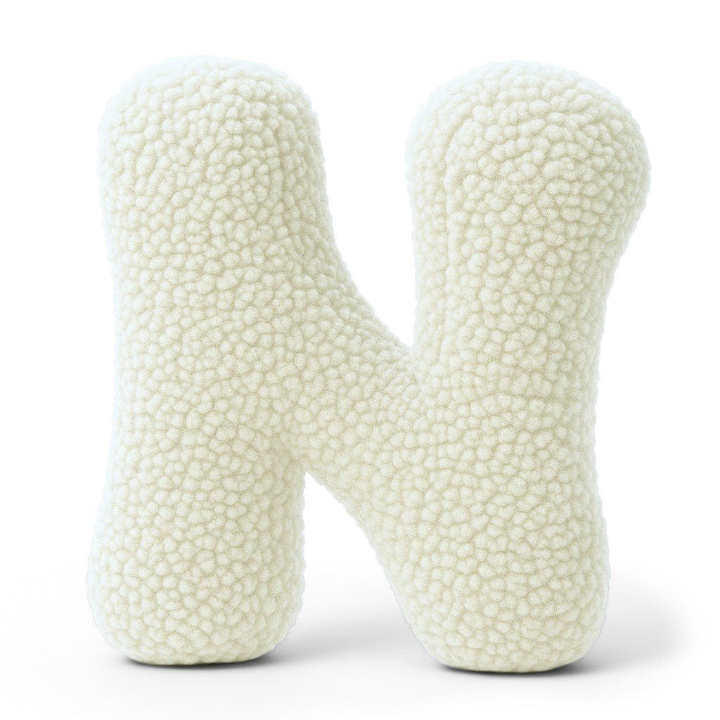 Bearly-letterkussen in de vorm van letter M, crème van MeowBaby