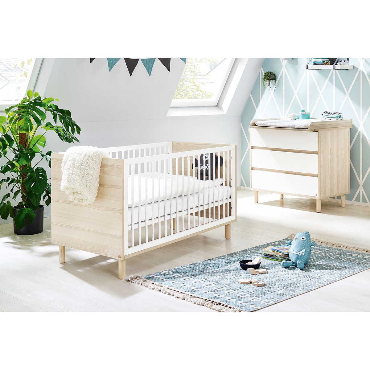 COT - bed „Flow" -