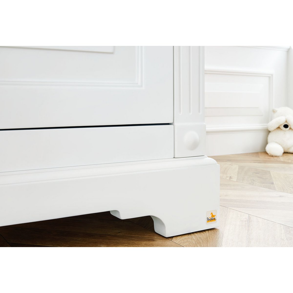Babykamer Emilia extra breed – 4-delig met grote kledingkast – productbeeld 4