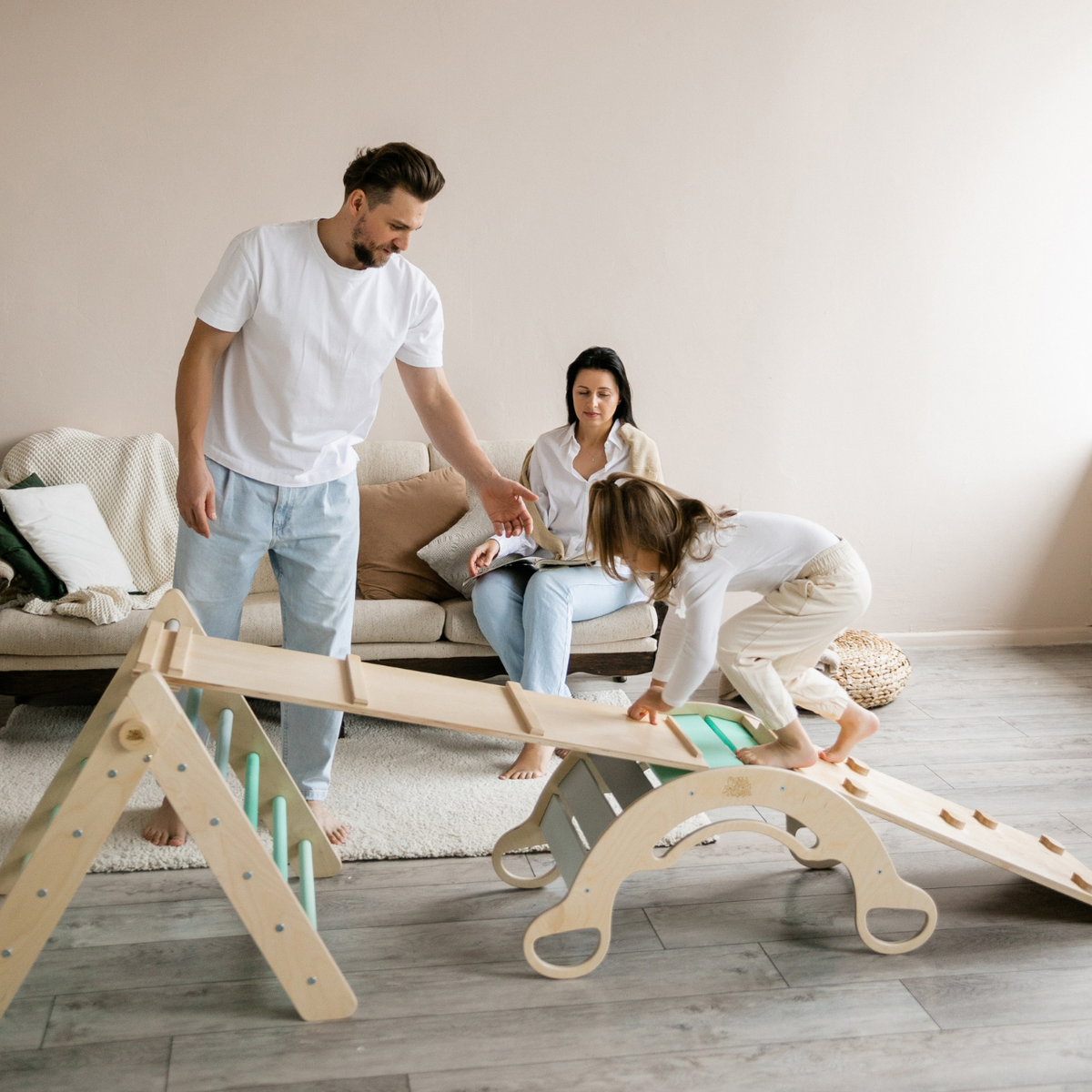 BusyKids Pikler groot set – driehoek, 2 planken &amp; balanswip – regenboog – productbeeld 18