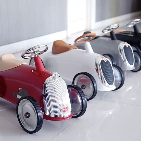 Baghera Rider vintage ride-on car - red