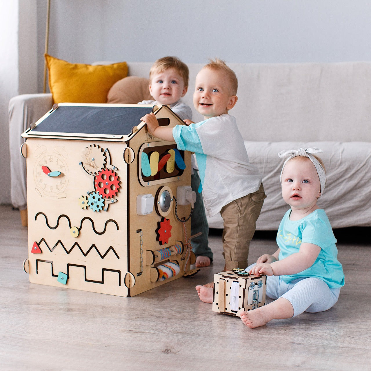 BusyKids Busy Board speelhuisje – naturel