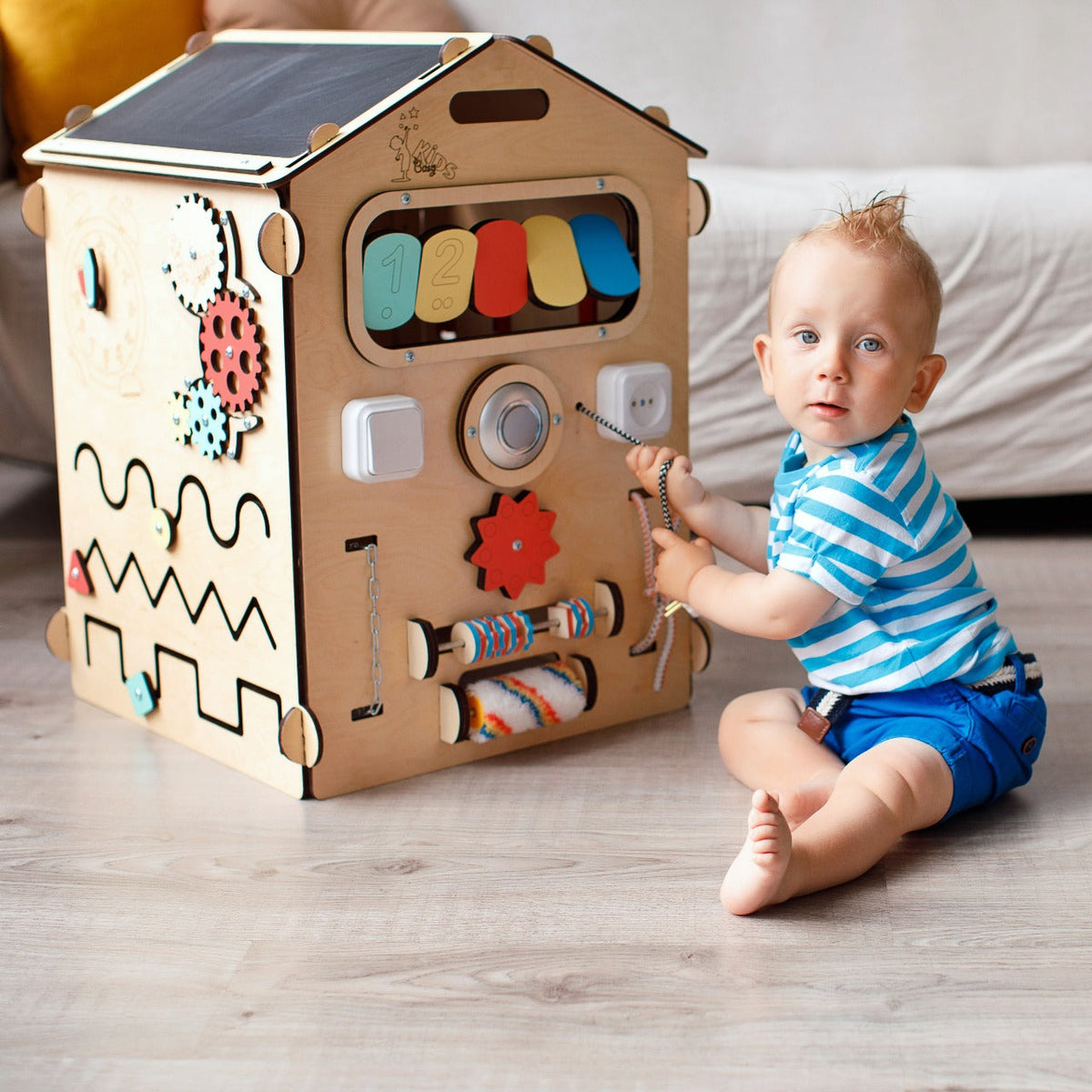 BusyKids Busy Board speelhuisje – naturel