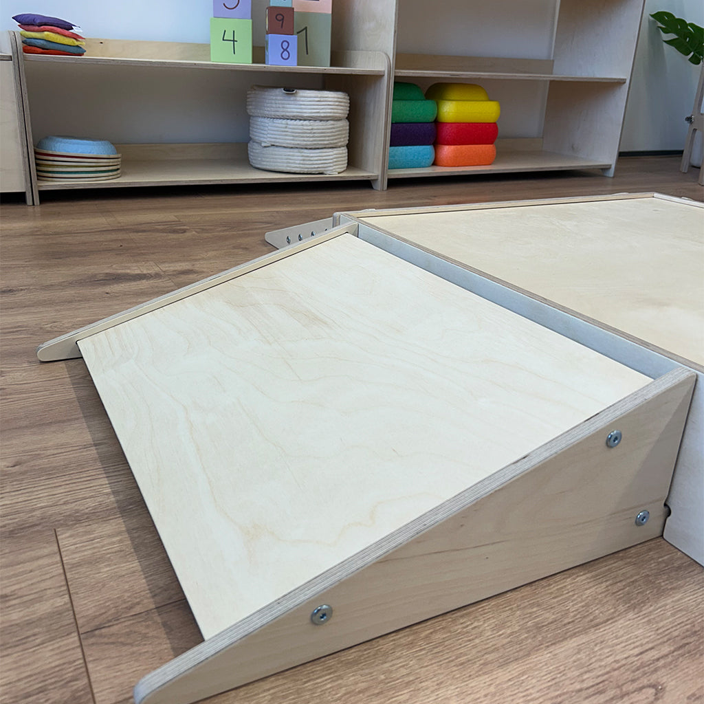 Wooden crawling hill - slide 16 cm - crawl box accessory
