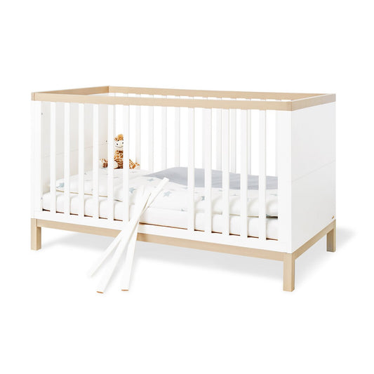 Light Cot 140x70 cm – convertible into a junior bed