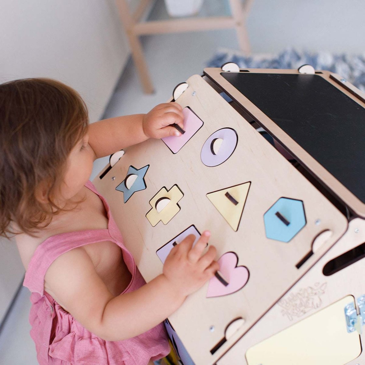 BusyKids Busy Board speelhuisje – naturel pastel, limited edition-Speelhuisje