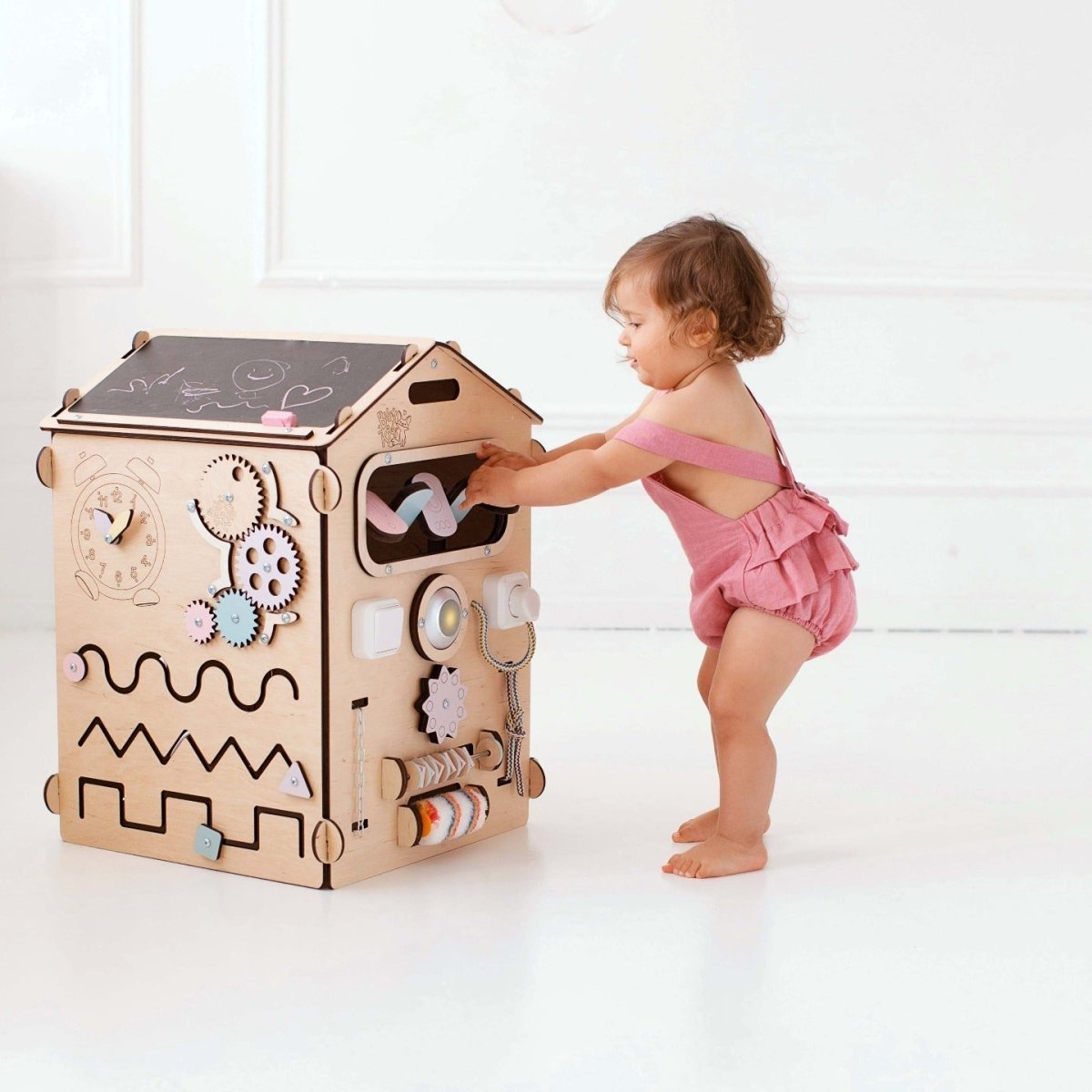 BusyKids Busy Board speelhuisje – naturel pastel, limited edition-Speelhuisje
