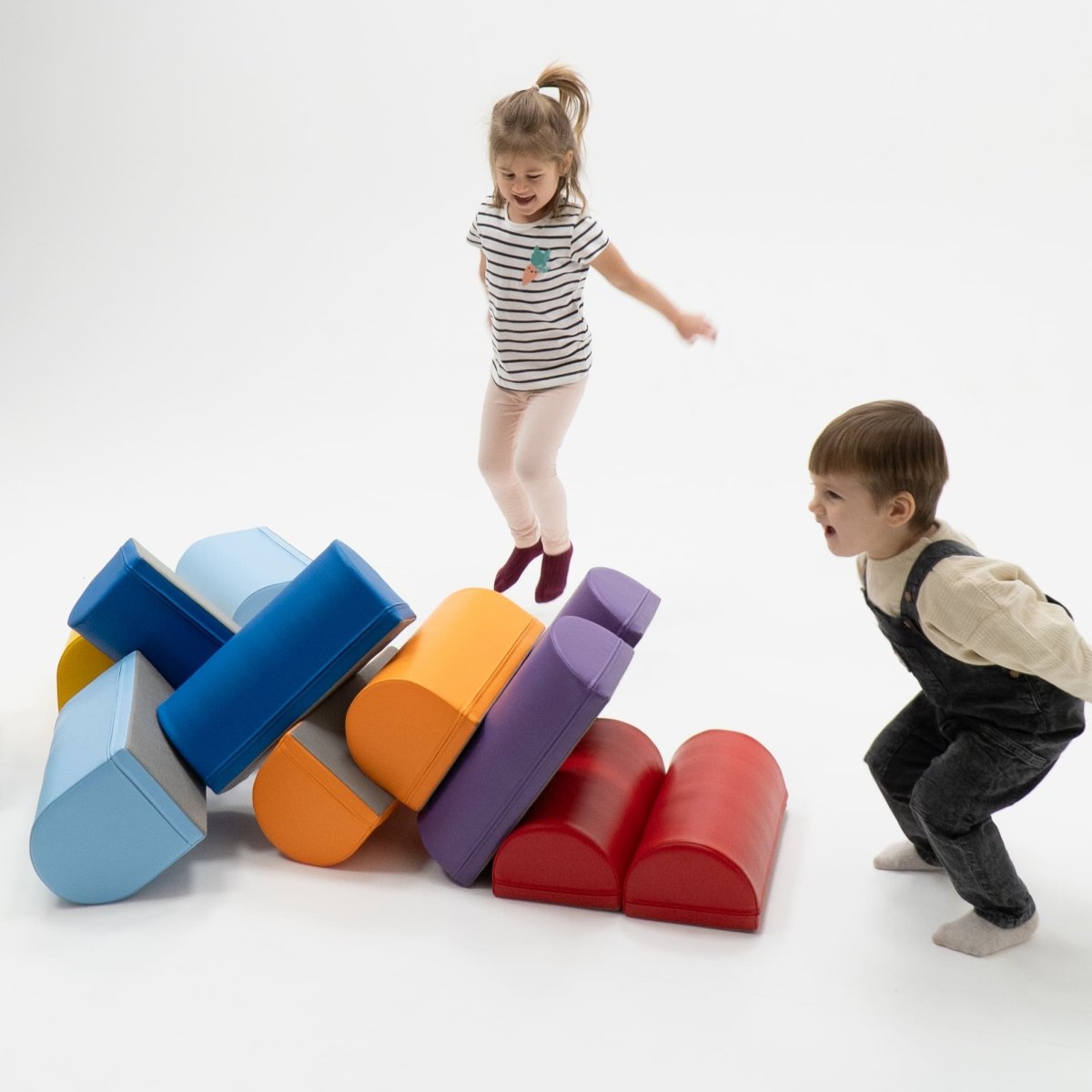 soft play set met modulaire foamblokken voor baby's peuters en kleuters