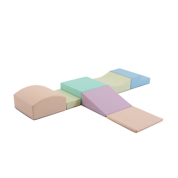Soft Play Set - Little Crawler op een witte achtergrond