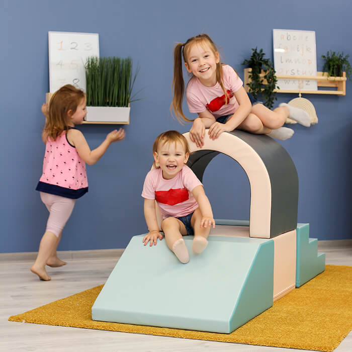 IGLU Tunnel soft play set met kruiptunnel en klimvormen