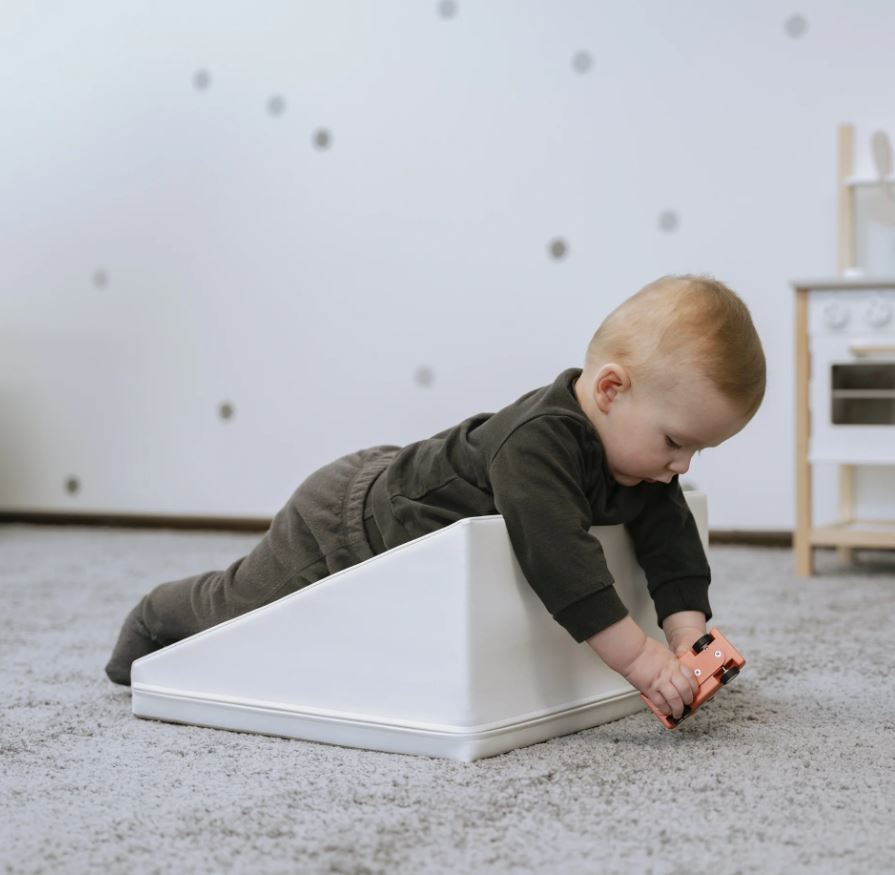 Soft Play Wedge - zacht foam glijblok - Step &amp; Slide