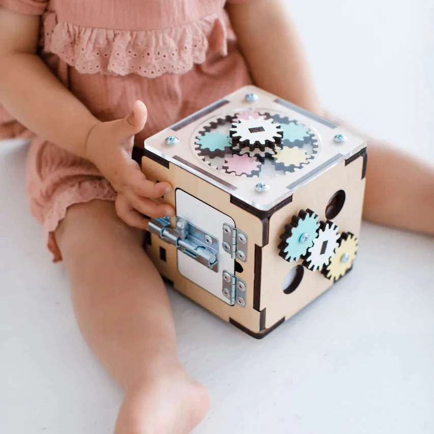 Set - BusyBoard Cottage natura/pastel and creative cube