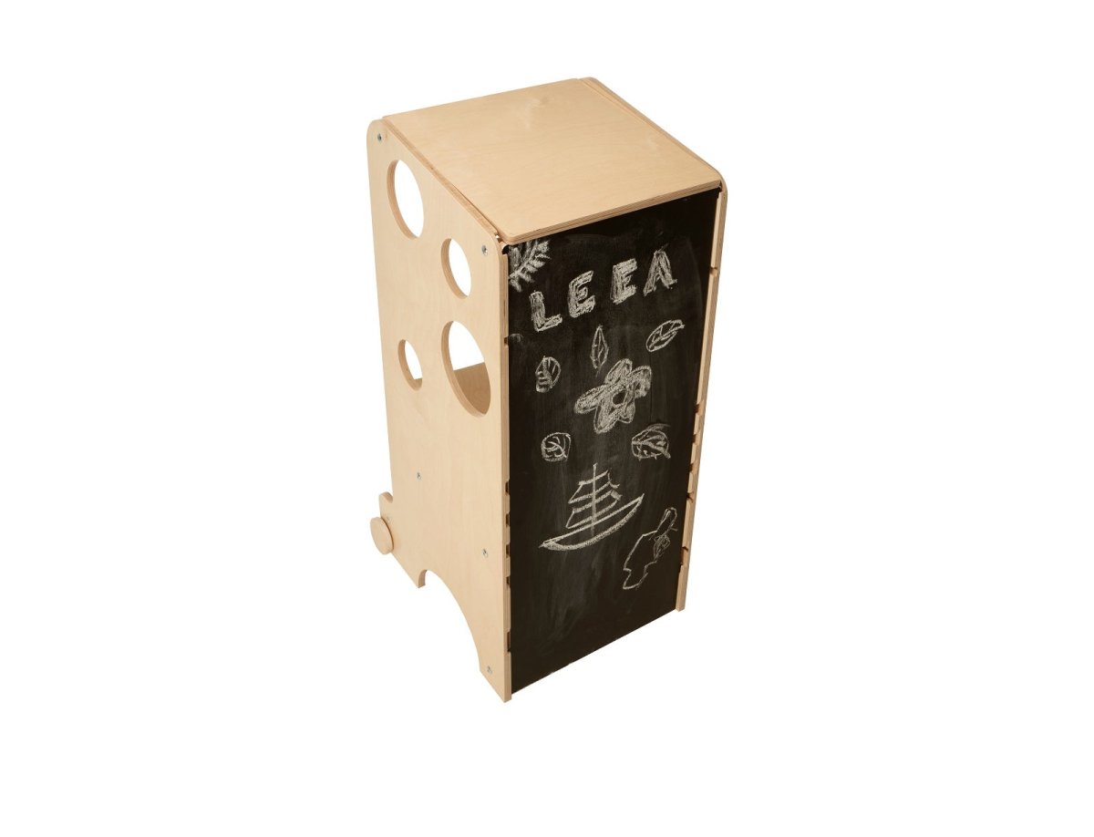 Leea's Tower XL – twee kinderen helpen samen mee in de keuken