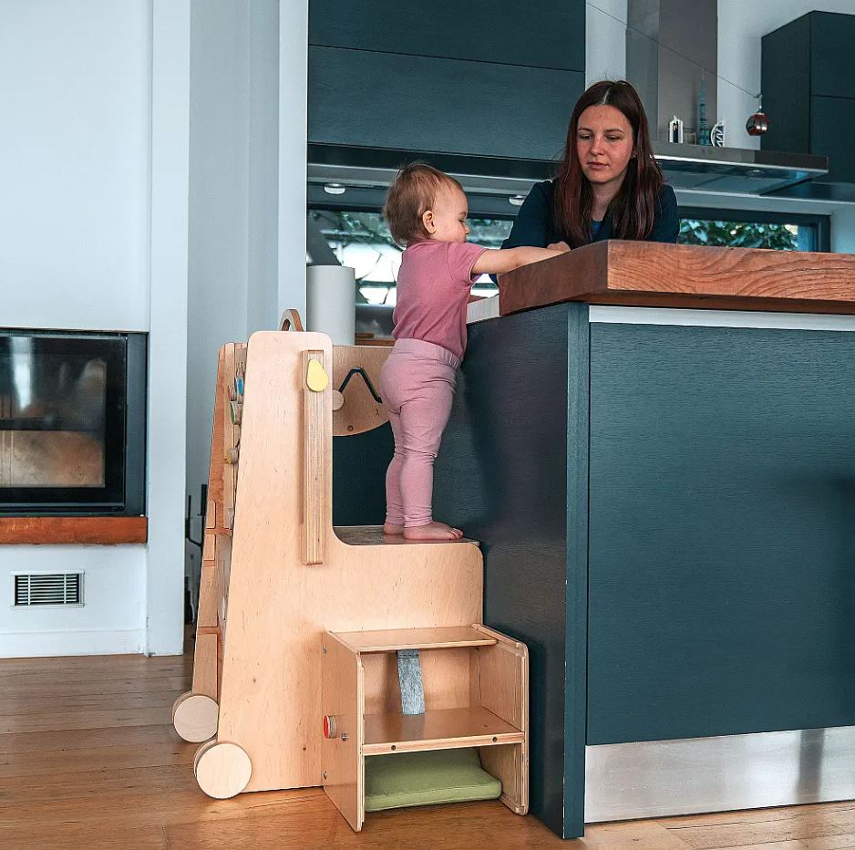 Montessori toren - avonturen en speelhoek - 