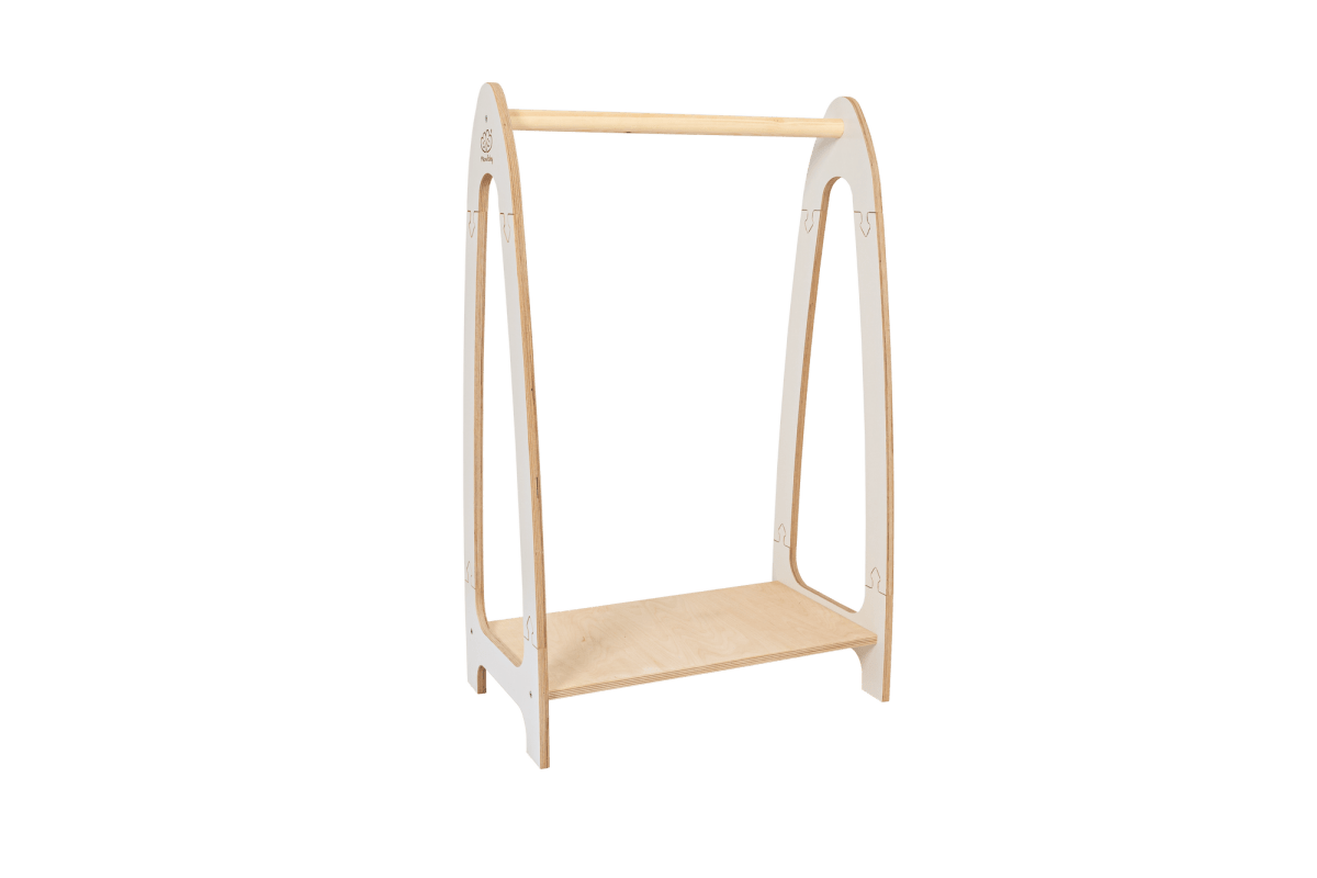 houten kinderkledingrek boog wit klein op kindhoogte, aanvullende productfoto 2