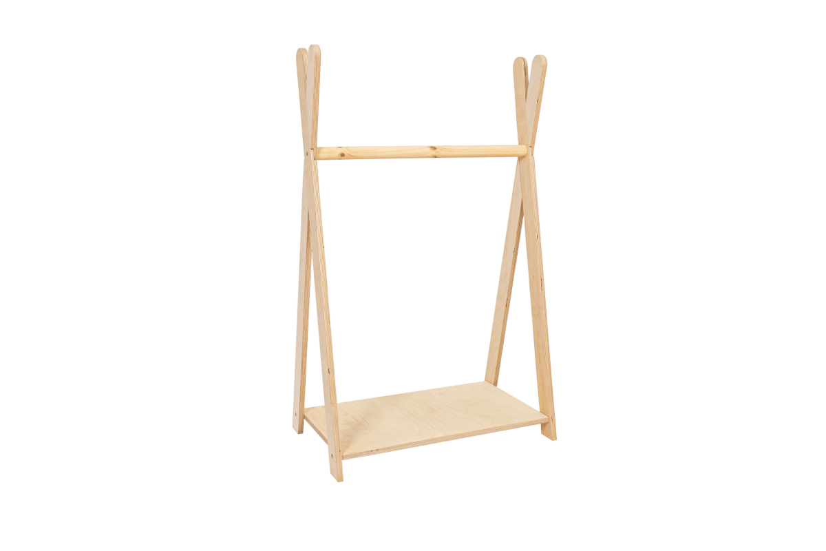 houten kinderkledingrek tipi wit klein op kindhoogte
